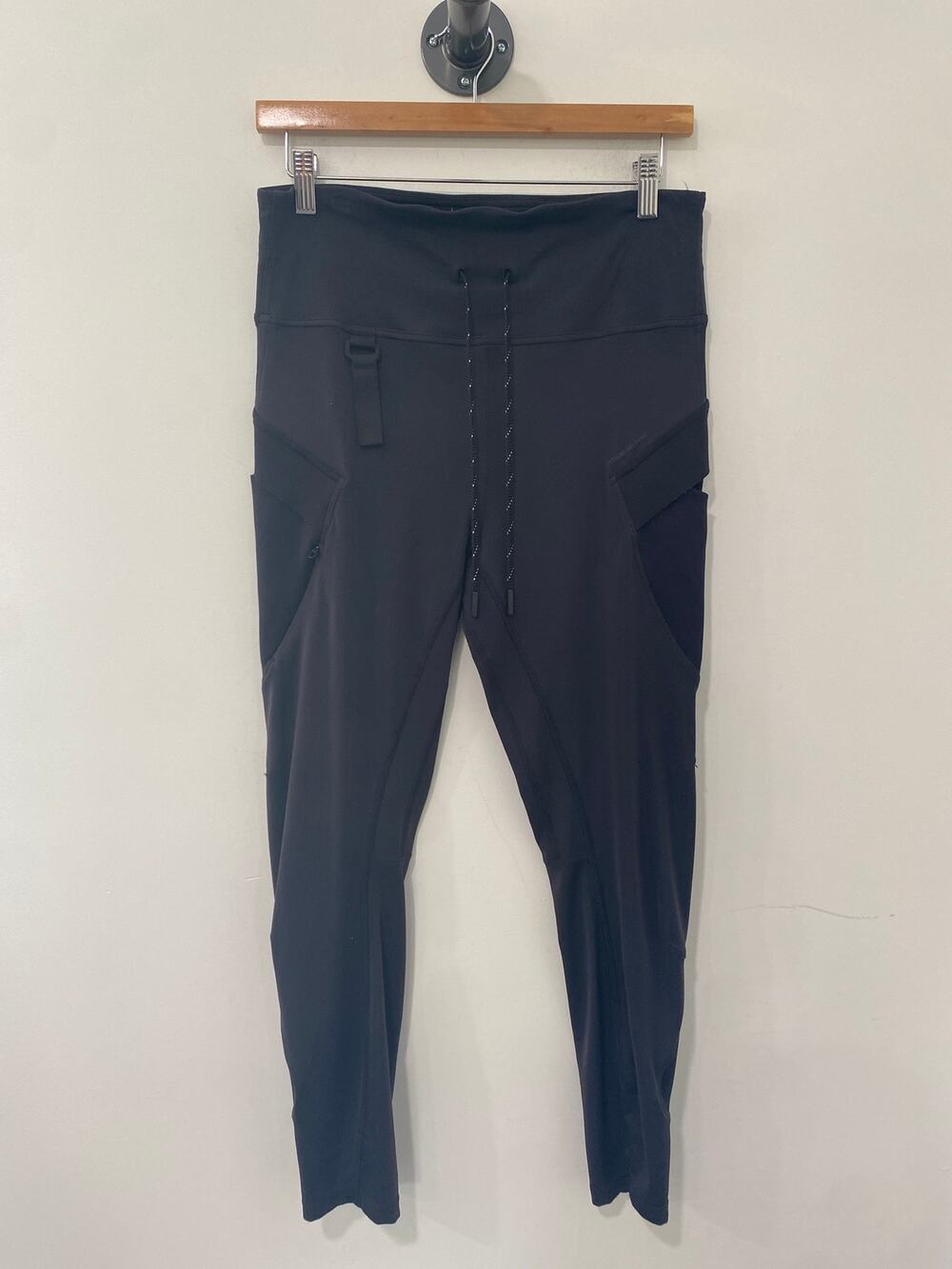 Lululemon Cargo Super High Rise Hiking Leggings Pants Black Size 10